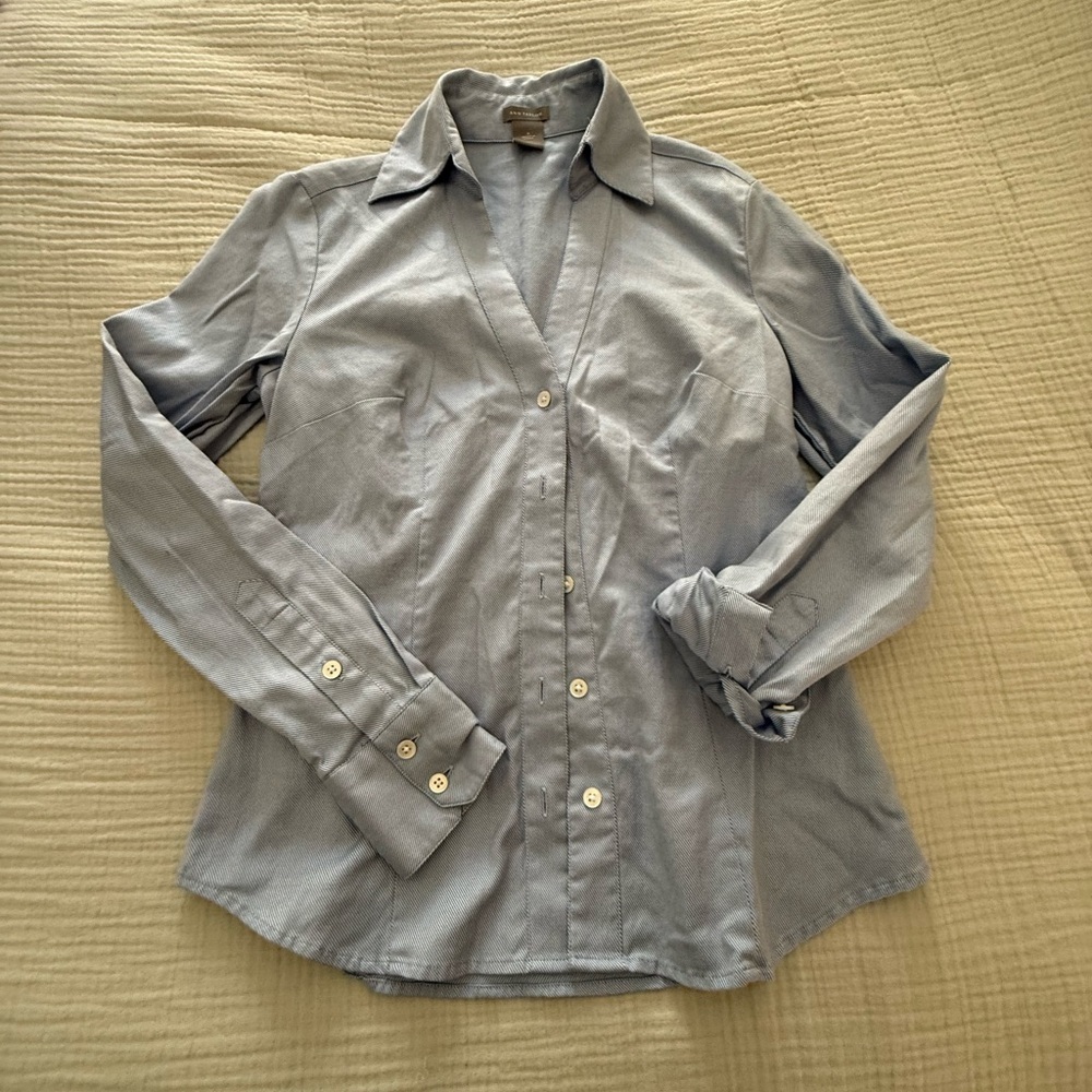Ann Taylor Light Blue Women’s Button-Down Shirt